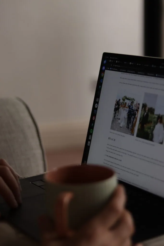 How to write blogs using hooks in your title