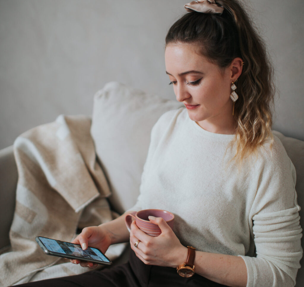 5 Reasons why you need to be using social media for your wedding business.