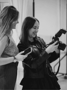 What to post to Instagram stories as a wedding photographer - to actually book more clients in 2026